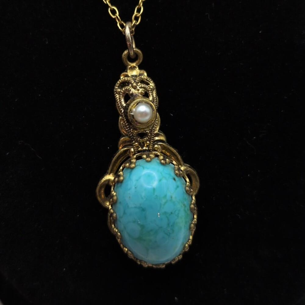 Vintage Art Blue Glass Oval Cabochon Pendant Necklace Faux Pearl Gold Tone